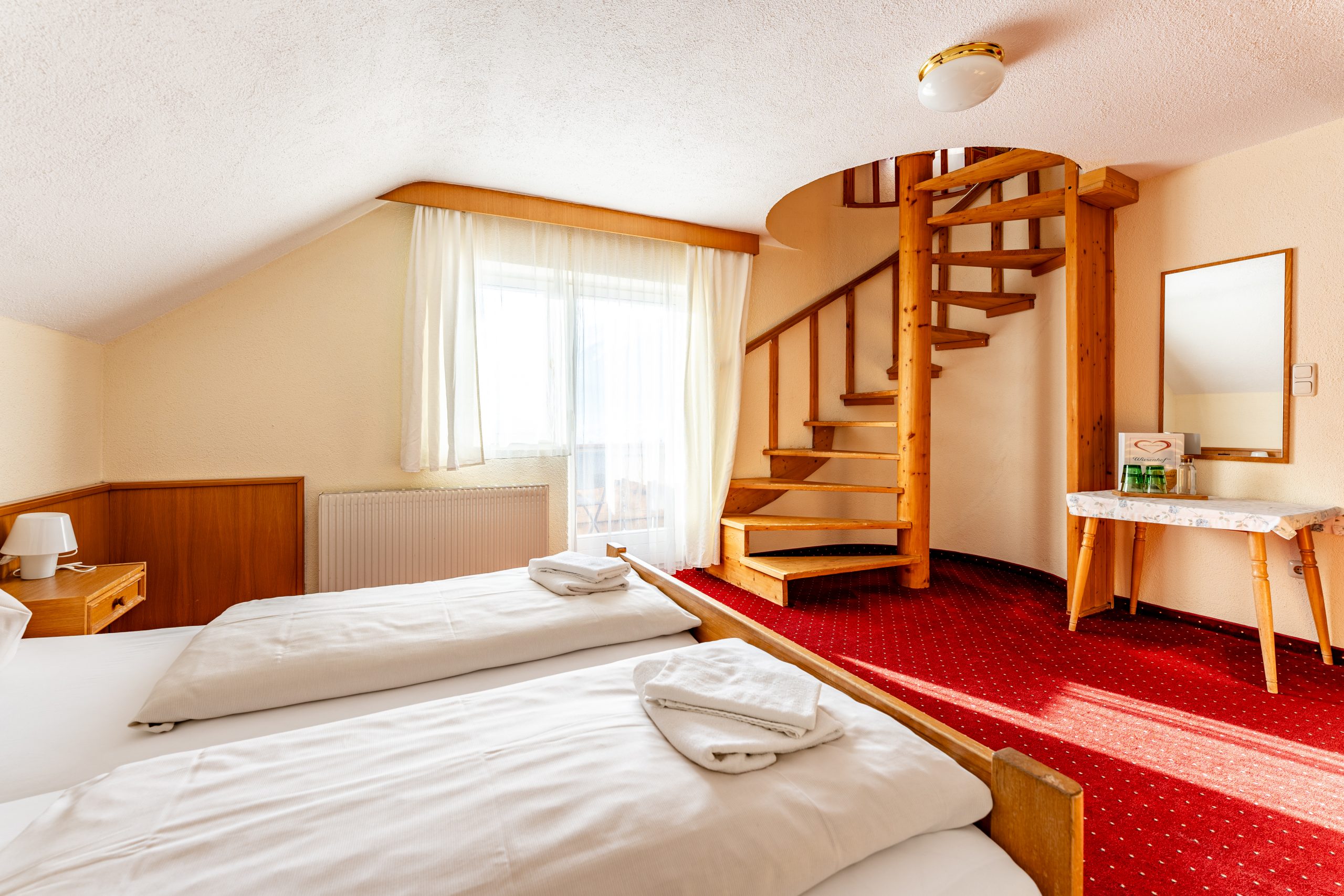  Wiesenhof | Lever Reizen | Nick Bezemer | 2024 | HR-17